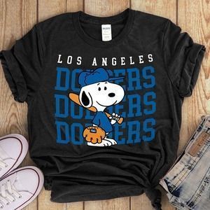 Snoopy Playing Baseball Los Angeles Dodgers Unisex T Shirt